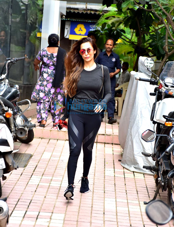 malaika arora spotted at the gym in bandra 3 7