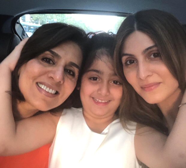 Neetu Kapoor celebrates her birthday with Ranbir Kapoor, Rishi Kapoor and entire family; Alia Bhatt sends a sweet message