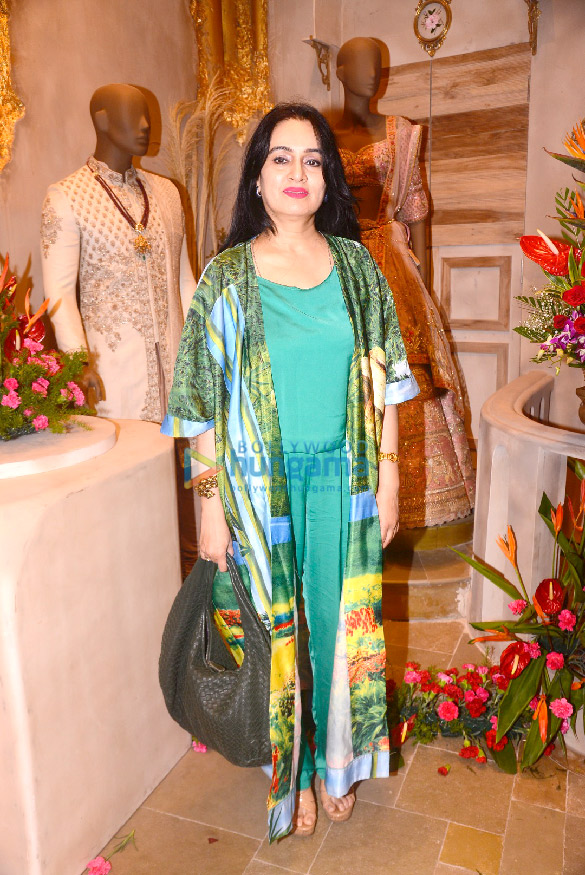 poonam dhillon launches soltee designer store 4