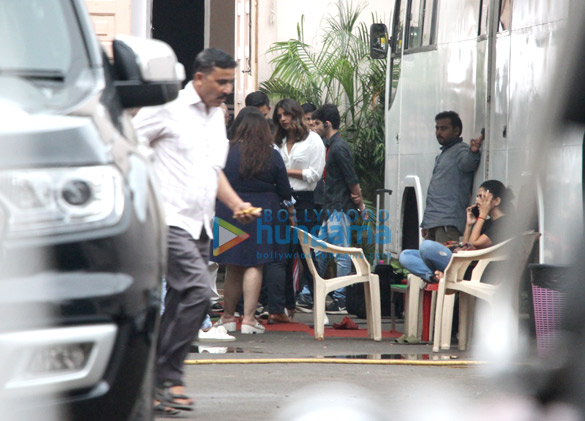 priyanka chopra snapped at mehboob studio 6