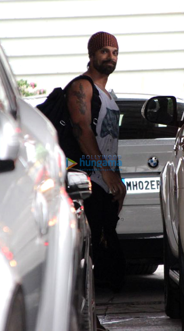 ranveer singh bipasha basu and karan singh grover snapped outside the gym 4