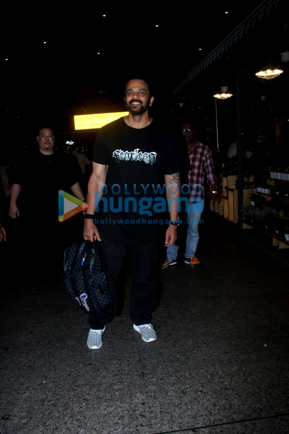 ranveer singh sonam kapoor ahuja and others snapped at the airport 5