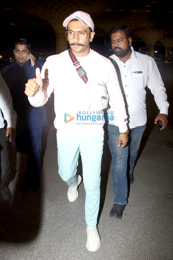 ranveer singh and arjun kapoor snapped at the airport 1