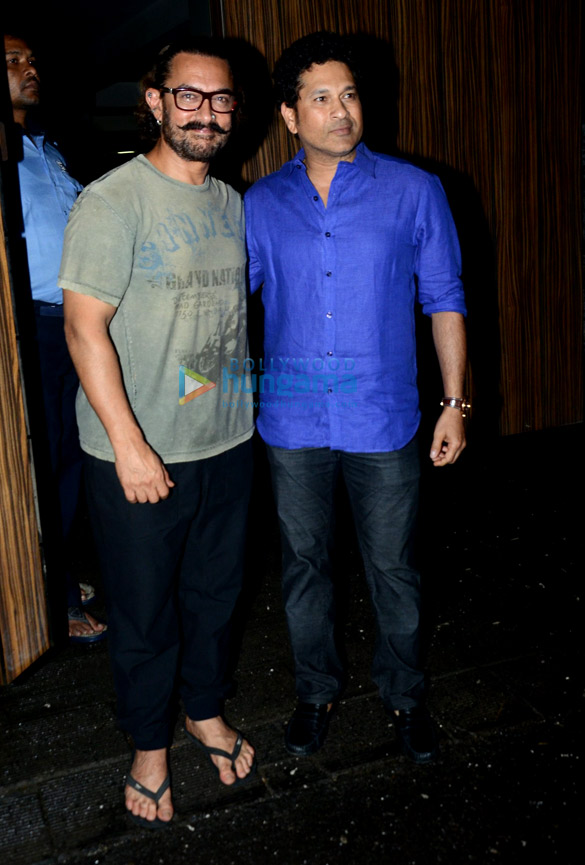 sachin tendulkar fatima sana shaikh and others snapped at aamir khans home 6