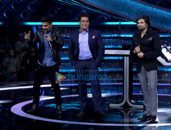 salman khan guru randhawa and himesh reshammiya snapped on the sets of dus ka dum 4