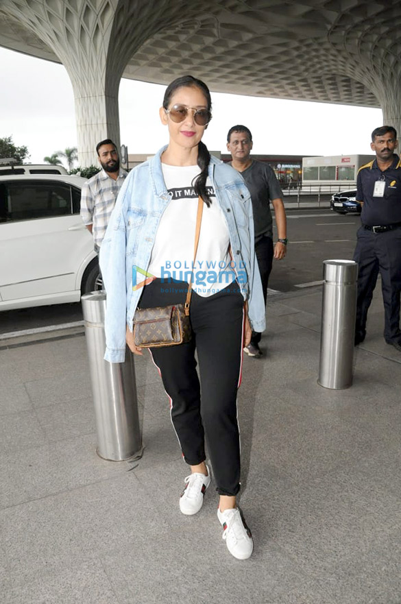 shah rukh khan ranveer singh arjun kapoor and others snapped at the airport 6
