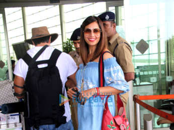 Shilpa Shetty, Sophie Choudry, Bipasha Basu and others snapped at the airport