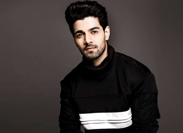 Sooraj Pancholi to shoot in Kashmir for 60 days at a stretch for his 3rd film and this is what it is all about!