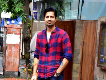 Sumeet Vyas and Shruti Haasan snapped at Indigo Delicatessen in Bandra