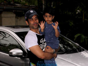 Tusshar Kapoor snapped at his son Laksshya's school