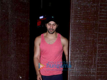Varun Dhawan snapped at gym
