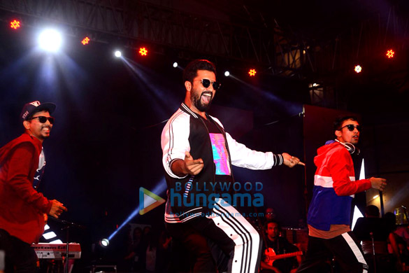 abhishek bachchan vicky kaushal taapsee pannu grace manmarziyaan concert tour 8