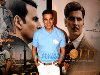 Akshay Kumar and Mouni Roy snapped promoting Gold