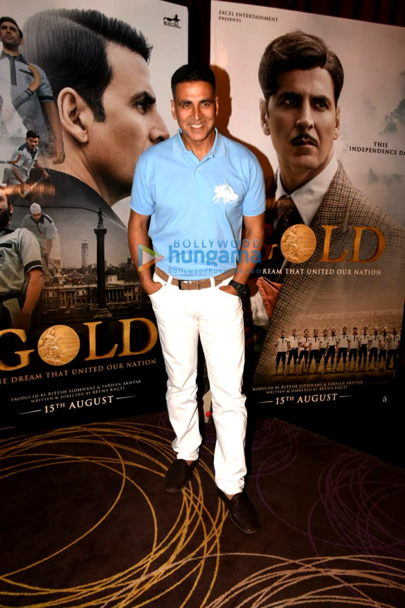 akshay kumar and mouni roy snapped promoting gold 5 2
