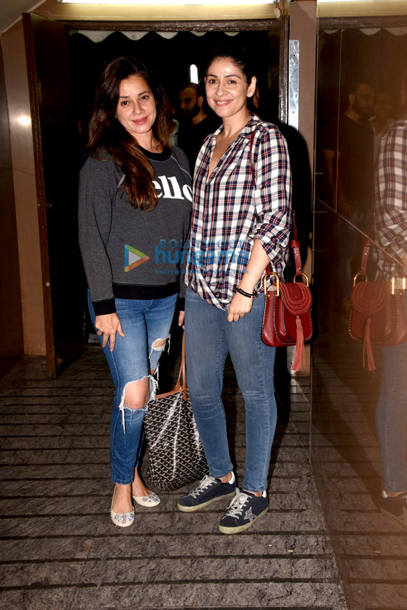 bhavna pandey and neelam kothari snapped at pvr juhu 6