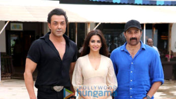 Cast and crew of Yamla Pagla Deewana Phir Se snapped during media interactions
