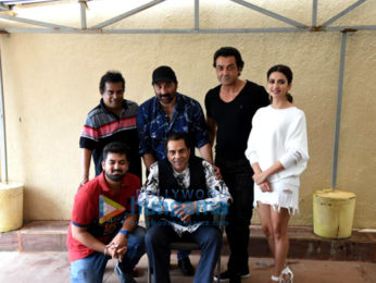 Cast of Yamla Pagla Deewana Phir Se snapped promoting the film