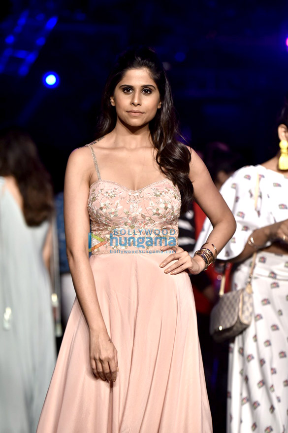celebs grace lakme fashion week 2018 day 5 12
