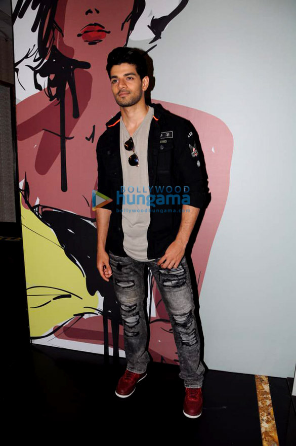 celebs grace lakme fashion week 2018 day 5 2