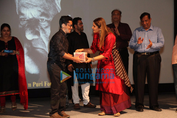 celebs grace the event held to pay tribute to the late om puri 4