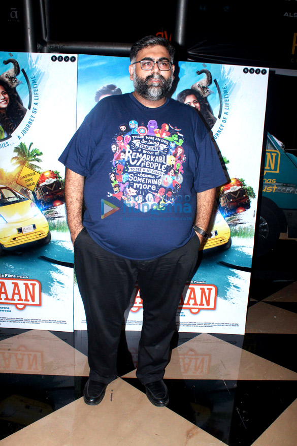 celebs grace the special screening of karwaan 3