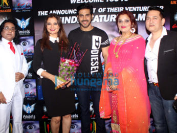 Deepshikha Nagpal, Vindu Dara Singh, Rajesh Puri, Jubin Nautiyal, Rakesh Bedi snapped at Sun and Sand Hotel, Juhu