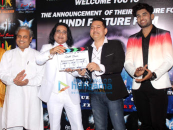 Deepshikha Nagpal, Vindu Dara Singh, Rajesh Puri, Jubin Nautiyal, Rakesh Bedi snapped at Sun and Sand Hotel, Juhu