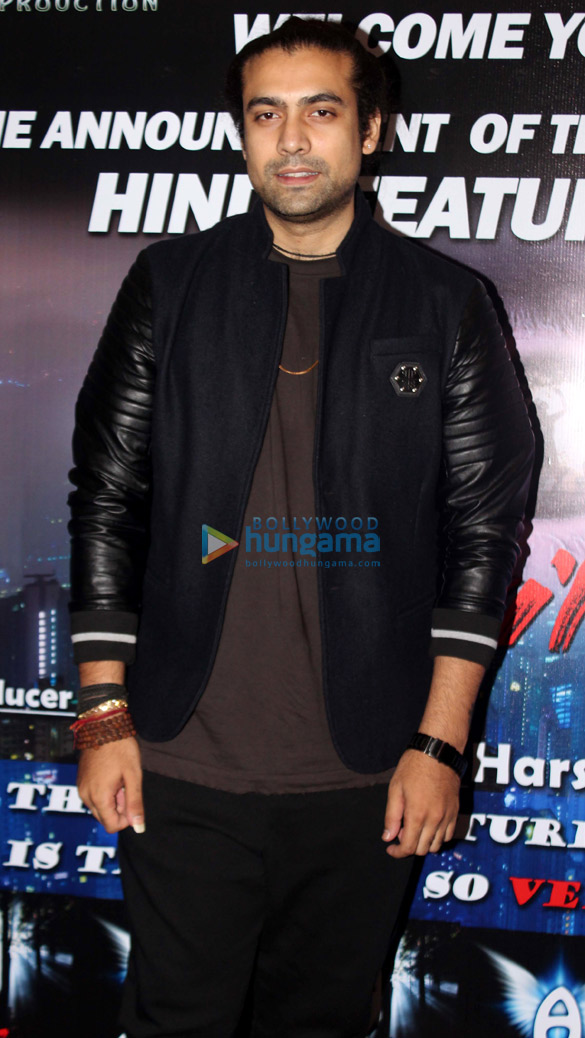 deepshikha nagpal vindu dara singh rajesh puri jubin nautiyal rakesh bedi snapped at sun sand hotel juhu 6