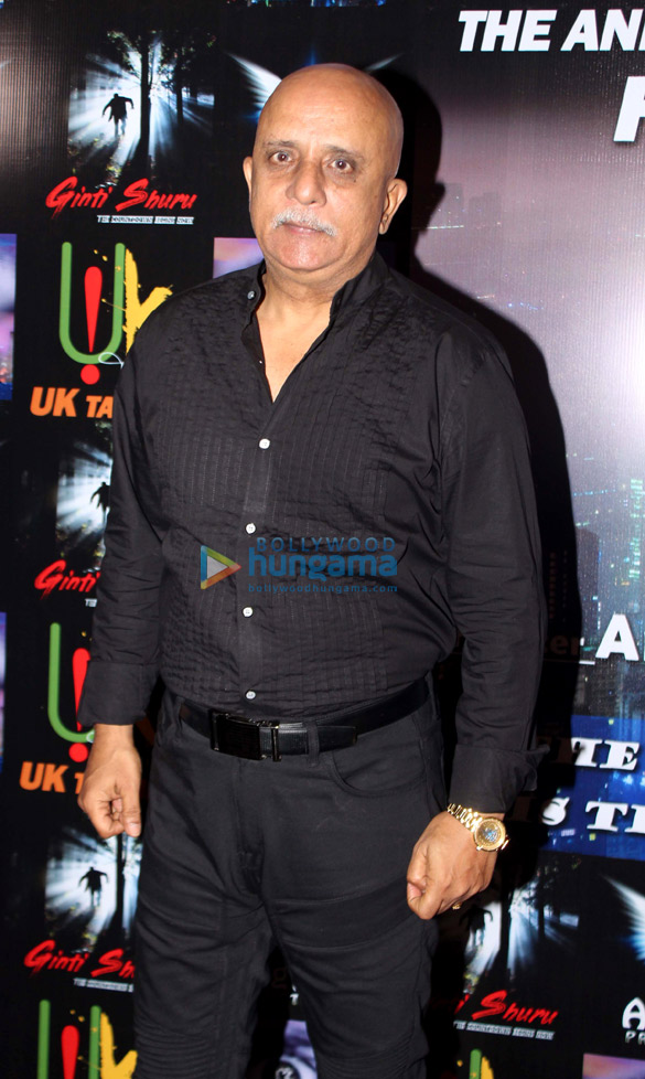 deepshikha nagpal vindu dara singh rajesh puri jubin nautiyal rakesh bedi snapped at sun sand hotel juhu 8