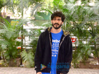 Esha Gupta & Harshvardhan Kapoor grace the Reebok fall winter '18 showcase
