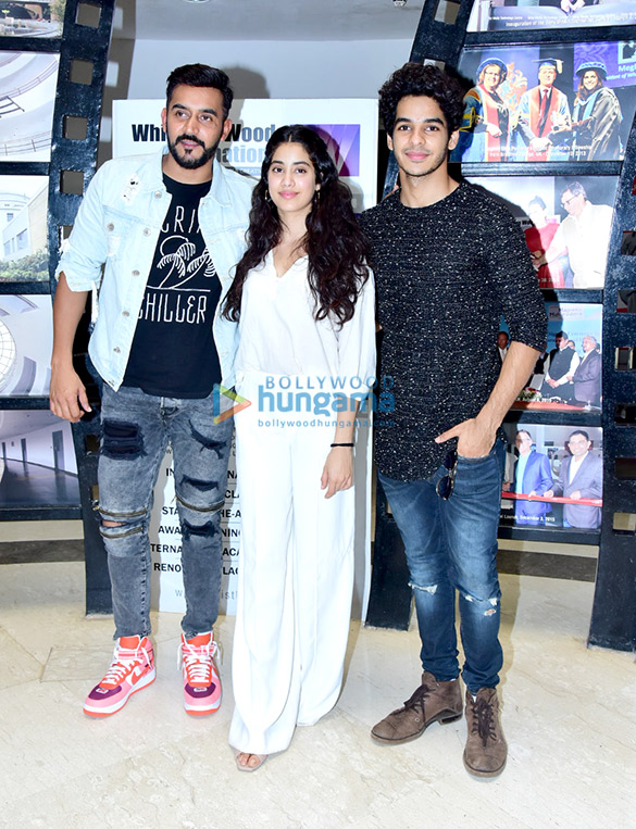 ishaan khatter and janhvi kapoor snapped at whistling woods 1