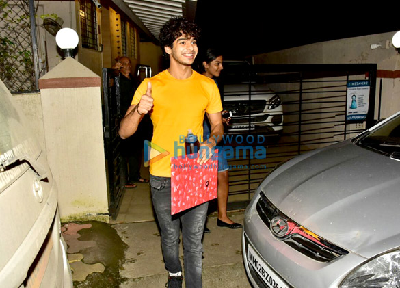 ishaan khatter snapped at the matrix office in bandra 3