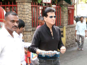 Jeetendra snapped at a temple in Juhu