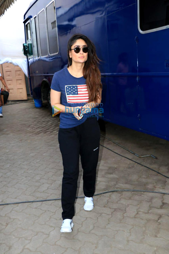 kareena kapoor khan snapped at mehboob studio 2 2