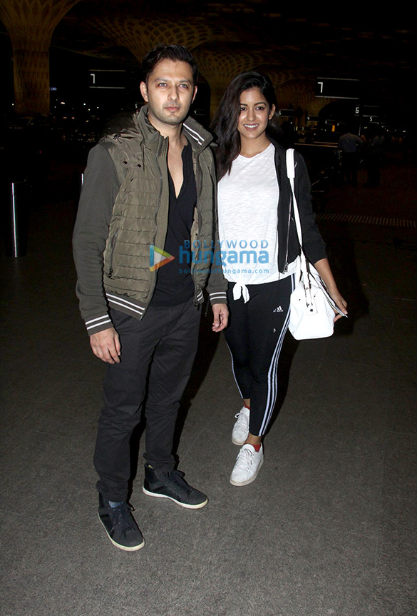 karisma kapoor bobby deol rani mukerji amyra dastur and others snapped at the airport 6