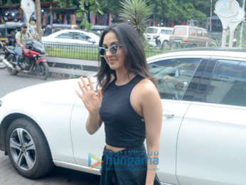 Kiara Advani spotted at Bastian in Bandra