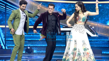 Rajkummar Rao and Shraddha Kapoor promote Stree on Salman Khan’s Dus Ka Dum