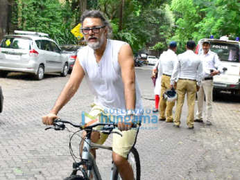 Rakeysh Omprakash Mehra snapped on his Cycle