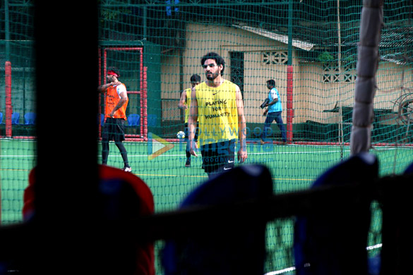 ranbir kapoor ishaan khatter and others snapped during a football match 3