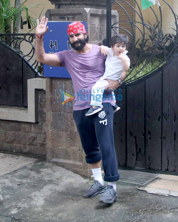 saif ali khan and taimur ali khan spotted in bandra 1