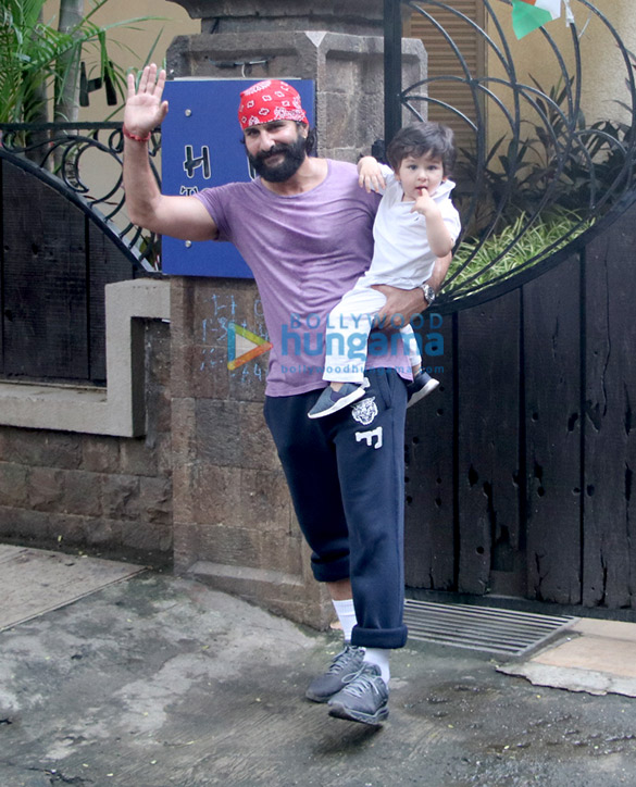 saif ali khan and taimur ali khan spotted in bandra 2
