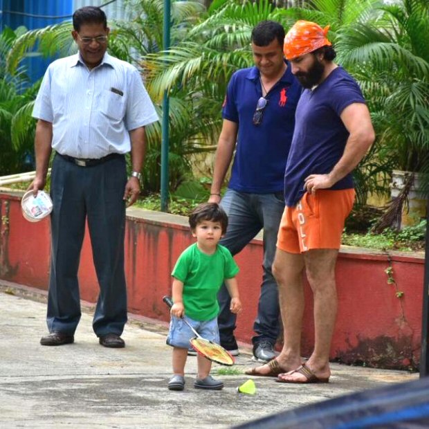 Saif Ali Khan indulges Taimur in a game of badminton as mommy Kareena Kapoor is away on a gym run (see pics) Saif Ali Khan indulges Taimur in a game of badminton as mommy Kareena Kapoor is away on a gym run (see pics)