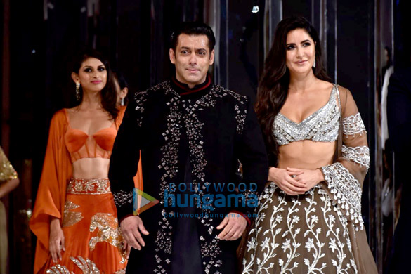 Salman Khan and Katrina Kaif walks the ramp for Manish Malhotra’s fashion show (8)