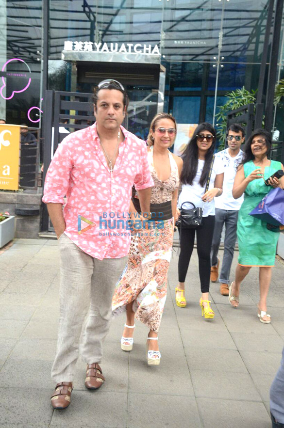 sanya malhotra fardeen khan and others snapped at yauatcha in bkc 5
