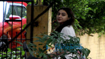 Sara Ali Khan and Abhishek Kapoor spotted at dubbing studio for ‘Kedarnath’