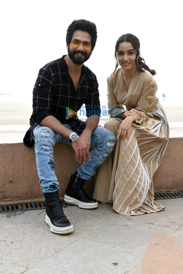 shahid kapoor and shraddha kapoor snapped promoting their film batti gul meter chalu 6