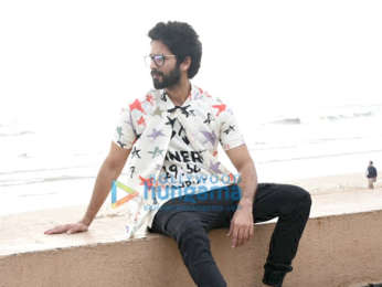 Shahid Kapoor snapped at Juhu