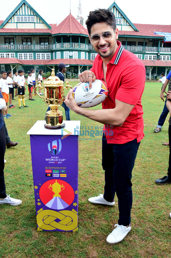 sidharth malhotra and rahul bose attends a rugby event in mumbai 1