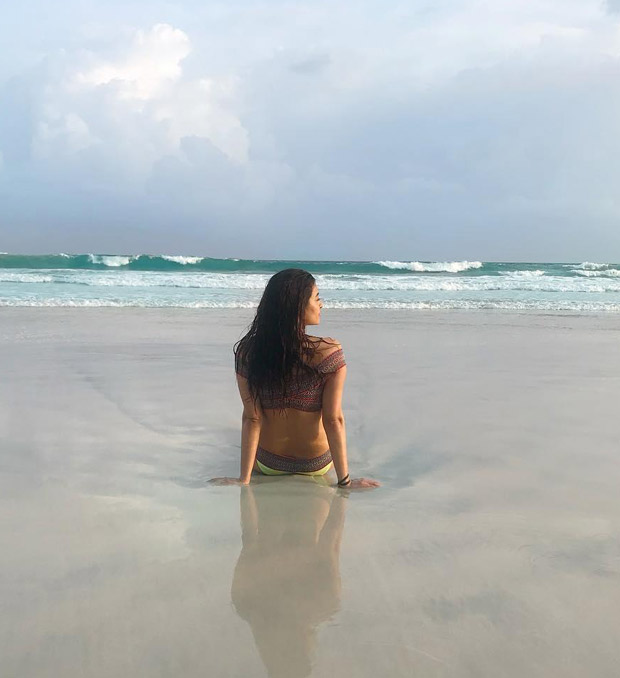HOT! Surveen Chawla heats it up in a bikini on the beaches of Andaman HOT! Surveen Chawla heats it up in a bikini on the beaches of Andaman