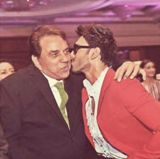 Throwback Thursday: Ranveer Singh gives a sweet kiss to Dharmendra in this adorable photo